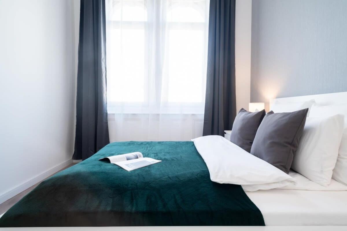 Large Apartment At Perfect Central Location Budapest Exterior foto