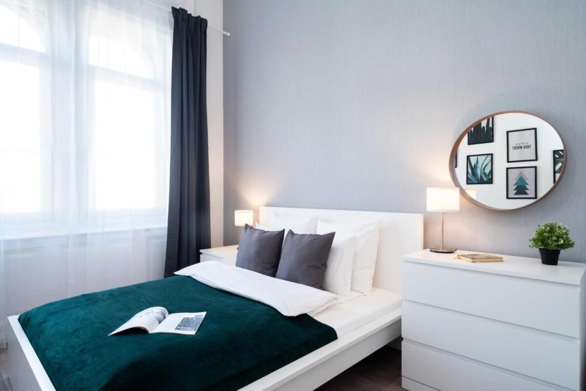 Large Apartment At Perfect Central Location Budapest Exterior foto
